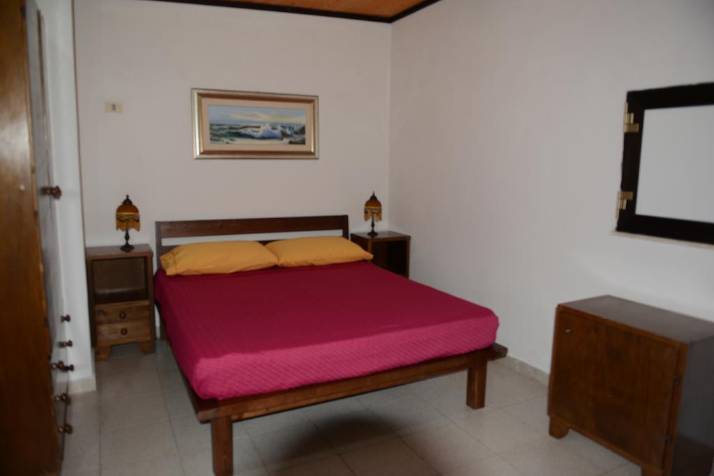 Villaggio La Pantera Rosa 斯卡莱阿 客房 照片