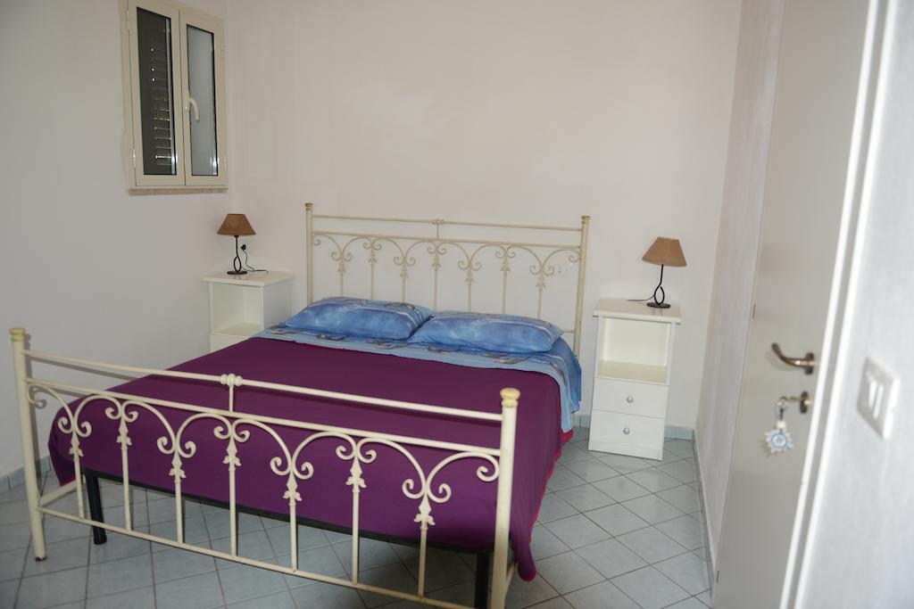 Villaggio La Pantera Rosa 斯卡莱阿 客房 照片